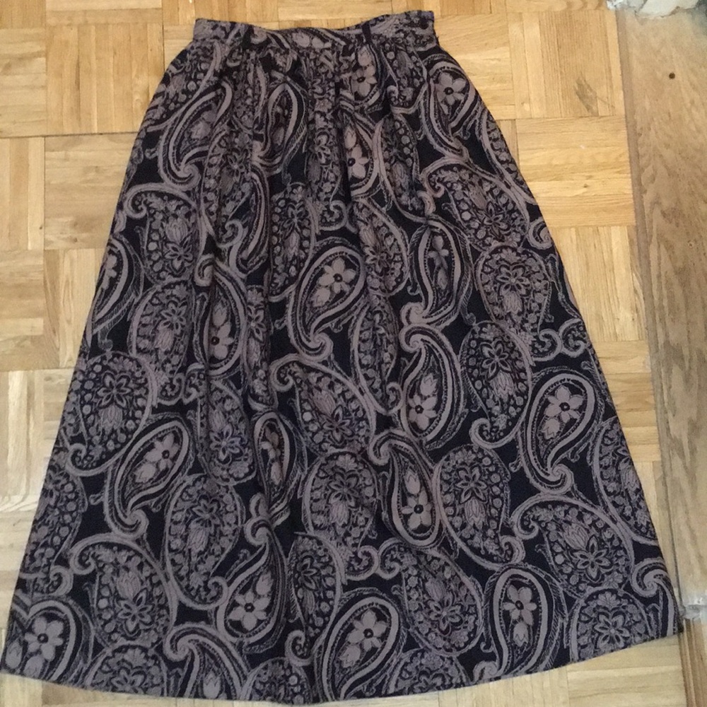 Valentino vintage patterned skirt, sz 40, like new